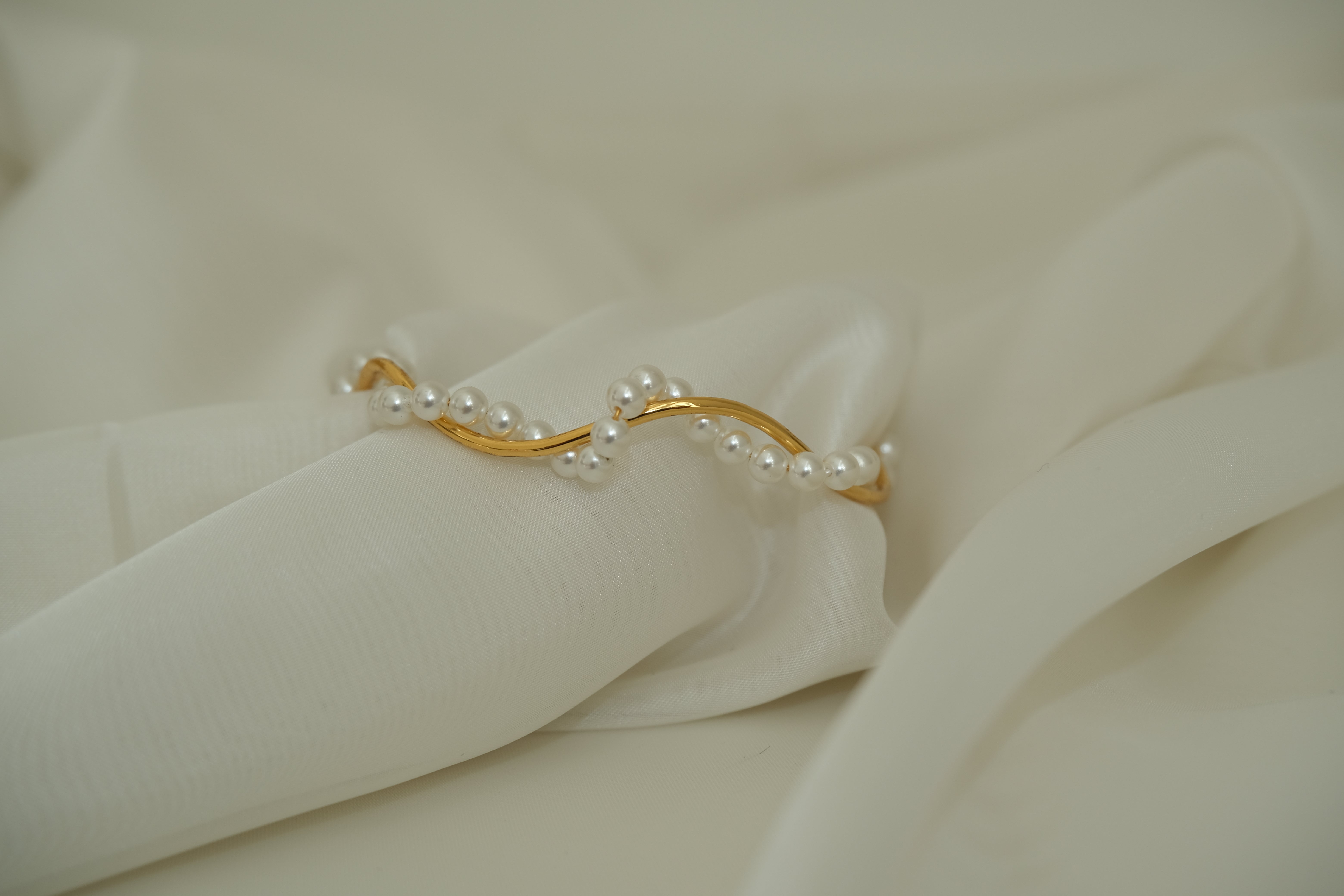 Nura Embrace Bangle