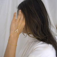 Tara Hand Chain